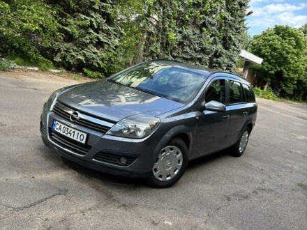 Опель Астра 2005 у Черкасах на Automoto.ua Сірий Опель Астра, об'ємом двигуна 1.8 л та пробігом 185 тис. км за 5350 $, фото 1 на Automoto.ua