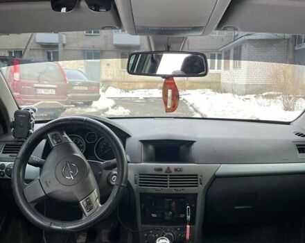 Серый Опель Астра, объемом двигателя 1.6 л и пробегом 275 тыс. км за 5500 $, фото 1 на Automoto.ua