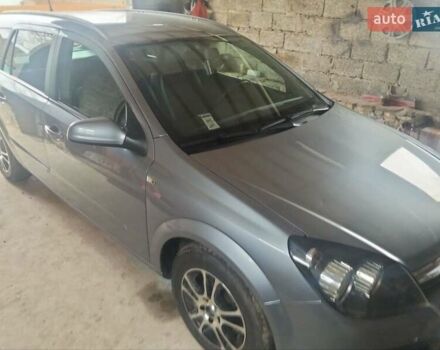 Серый Опель Астра, объемом двигателя 1.6 л и пробегом 240 тыс. км за 4300 $, фото 1 на Automoto.ua