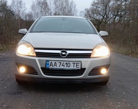 Серый Опель Астра, объемом двигателя 1.6 л и пробегом 185 тыс. км за 5400 $, фото 1 на Automoto.ua