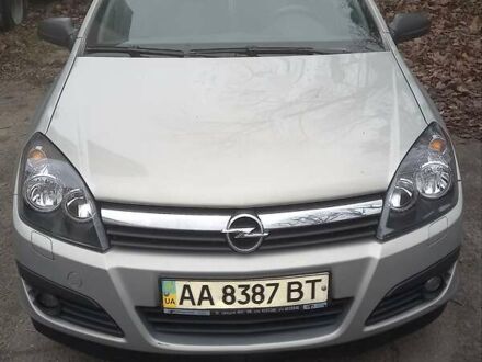 Серый Опель Астра, объемом двигателя 1.6 л и пробегом 330 тыс. км за 4800 $, фото 1 на Automoto.ua