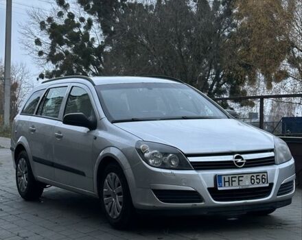 Серый Опель Астра, объемом двигателя 1.7 л и пробегом 290 тыс. км за 1800 $, фото 1 на Automoto.ua