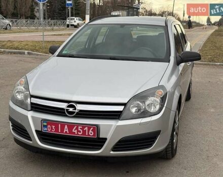 Серый Опель Астра, объемом двигателя 1.4 л и пробегом 230 тыс. км за 5700 $, фото 1 на Automoto.ua