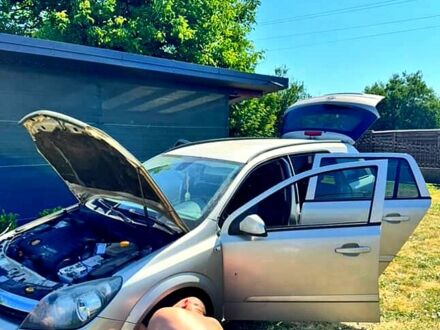 Серый Опель Астра, объемом двигателя 1.9 л и пробегом 320 тыс. км за 4500 $, фото 1 на Automoto.ua