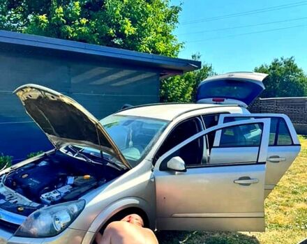 Серый Опель Астра, объемом двигателя 1.9 л и пробегом 320 тыс. км за 4500 $, фото 1 на Automoto.ua