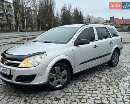 Серый Опель Астра, объемом двигателя 1.91 л и пробегом 349 тыс. км за 4600 $, фото 1 на Automoto.ua