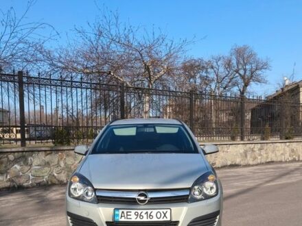 Серый Опель Астра, объемом двигателя 1.6 л и пробегом 245 тыс. км за 5700 $, фото 1 на Automoto.ua