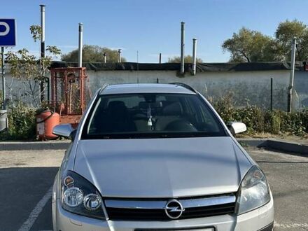 Серый Опель Астра, объемом двигателя 1.6 л и пробегом 265 тыс. км за 4800 $, фото 1 на Automoto.ua