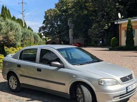 Серый Опель Астра, объемом двигателя 1.4 л и пробегом 498 тыс. км за 3000 $, фото 1 на Automoto.ua