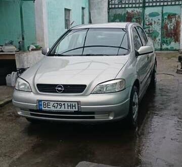 Сірий Опель Астра, об'ємом двигуна 1.4 л та пробігом 200 тис. км за 3800 $, фото 1 на Automoto.ua