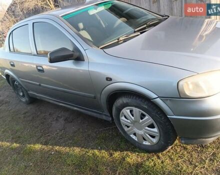 Серый Опель Астра, объемом двигателя 1.4 л и пробегом 205 тыс. км за 3000 $, фото 1 на Automoto.ua