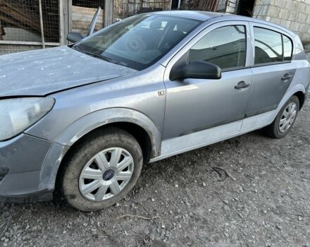 Серый Опель Астра, объемом двигателя 1.4 л и пробегом 300 тыс. км за 1700 $, фото 1 на Automoto.ua