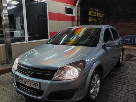 Серый Опель Астра, объемом двигателя 1.4 л и пробегом 257 тыс. км за 4499 $, фото 1 на Automoto.ua