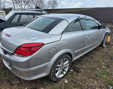 Серый Опель Астра, объемом двигателя 1.6 л и пробегом 210 тыс. км за 2100 $, фото 1 на Automoto.ua