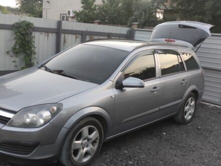 Опель Астра 2006 у Кам'янське (Дніпродзержинськ) на Automoto.ua Сірий Опель Астра, об'ємом двигуна 1.6 л та пробігом 270 тис. км за 4800 $, фото 1 на Automoto.ua