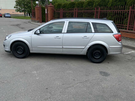 Серый Опель Астра, объемом двигателя 1.4 л и пробегом 280 тыс. км за 5200 $, фото 1 на Automoto.ua