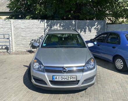 Серый Опель Астра, объемом двигателя 1.4 л и пробегом 280 тыс. км за 5000 $, фото 1 на Automoto.ua