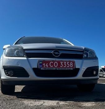 Серый Опель Астра, объемом двигателя 1.6 л и пробегом 226 тыс. км за 5500 $, фото 1 на Automoto.ua