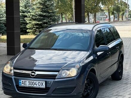 Серый Опель Астра, объемом двигателя 1.6 л и пробегом 195 тыс. км за 4777 $, фото 1 на Automoto.ua