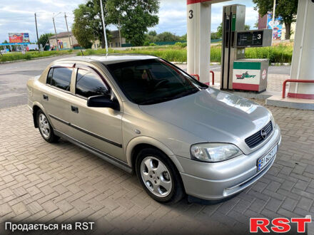 Серый Опель Астра, объемом двигателя 1.4 л и пробегом 200 тыс. км за 3500 $, фото 1 на Automoto.ua