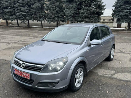 Серый Опель Астра, объемом двигателя 1.8 л и пробегом 164 тыс. км за 5600 $, фото 1 на Automoto.ua