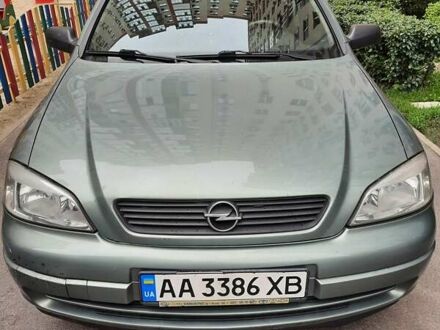 Серый Опель Астра, объемом двигателя 1.4 л и пробегом 190 тыс. км за 4000 $, фото 1 на Automoto.ua