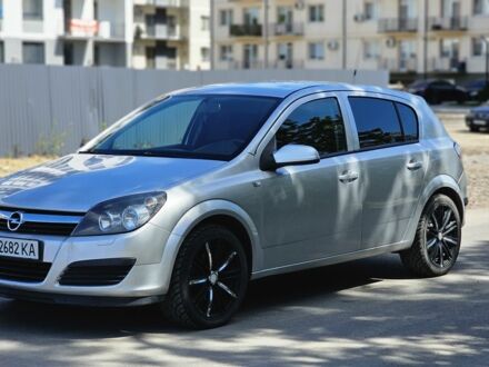 Опель Астра 2006 у Ужгороді на Automoto.ua Сірий Опель Астра, об'ємом двигуна 1.6 л та пробігом 212 тис. км за 4900 $, фото 1 на Automoto.ua