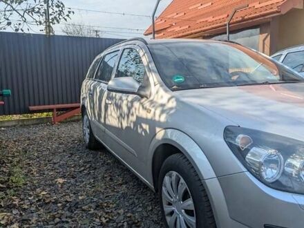 Серый Опель Астра, объемом двигателя 1.6 л и пробегом 197 тыс. км за 4000 $, фото 1 на Automoto.ua