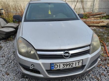 Серый Опель Астра, объемом двигателя 1.4 л и пробегом 250 тыс. км за 2600 $, фото 1 на Automoto.ua