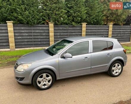 Серый Опель Астра, объемом двигателя 1.6 л и пробегом 257 тыс. км за 3999 $, фото 1 на Automoto.ua