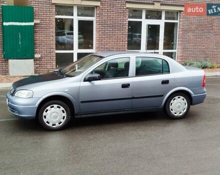 Серый Опель Астра, объемом двигателя 1.4 л и пробегом 136 тыс. км за 3000 $, фото 1 на Automoto.ua