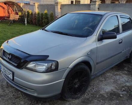 Серый Опель Астра, объемом двигателя 1.4 л и пробегом 400 тыс. км за 2600 $, фото 1 на Automoto.ua