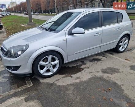 Серый Опель Астра, объемом двигателя 1.6 л и пробегом 255 тыс. км за 6200 $, фото 1 на Automoto.ua