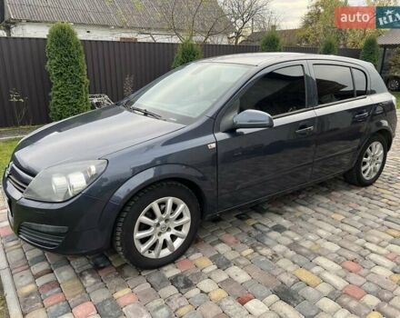 Серый Опель Астра, объемом двигателя 1.36 л и пробегом 223 тыс. км за 3500 $, фото 1 на Automoto.ua
