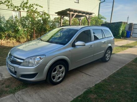 Серый Опель Астра, объемом двигателя 1.9 л и пробегом 310 тыс. км за 4000 $, фото 1 на Automoto.ua