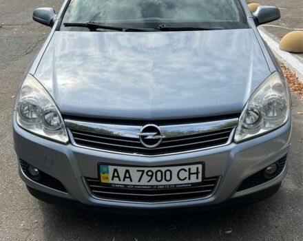 Серый Опель Астра, объемом двигателя 1.6 л и пробегом 256 тыс. км за 5600 $, фото 1 на Automoto.ua