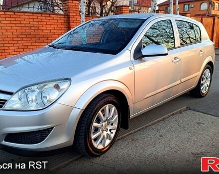 Серый Опель Астра, объемом двигателя 1.6 л и пробегом 245 тыс. км за 5000 $, фото 1 на Automoto.ua