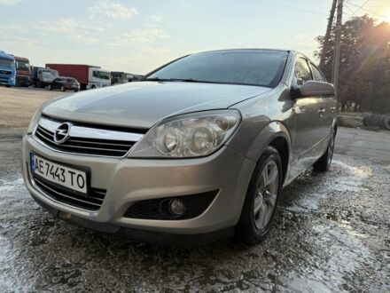 Сірий Опель Астра, об'ємом двигуна 1.6 л та пробігом 260 тис. км за 4400 $, фото 1 на Automoto.ua