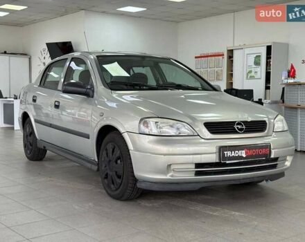 Сірий Опель Астра, об'ємом двигуна 1.6 л та пробігом 150 тис. км за 3200 $, фото 1 на Automoto.ua