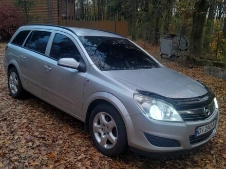 Серый Опель Астра, объемом двигателя 1.6 л и пробегом 260 тыс. км за 5000 $, фото 1 на Automoto.ua