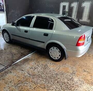 Серый Опель Астра, объемом двигателя 1.6 л и пробегом 133 тыс. км за 5100 $, фото 1 на Automoto.ua