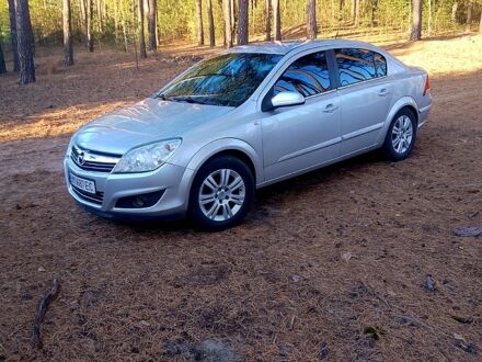 Опель Астра 2007 в Лебедине на Automoto.ua Серый Опель Астра, объемом двигателя 1.6 л и пробегом 200 тыс. км за 4900 $, фото 1 на Automoto.ua