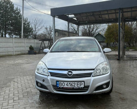 Серый Опель Астра, объемом двигателя 1.6 л и пробегом 150 тыс. км за 4700 $, фото 1 на Automoto.ua