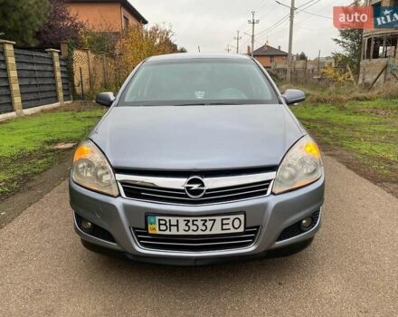 Серый Опель Астра, объемом двигателя 1.6 л и пробегом 257 тыс. км за 3800 $, фото 1 на Automoto.ua