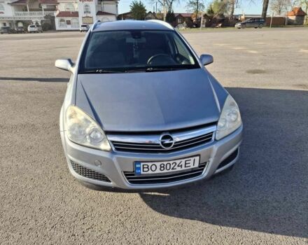 Серый Опель Астра, объемом двигателя 1.7 л и пробегом 300 тыс. км за 4700 $, фото 1 на Automoto.ua