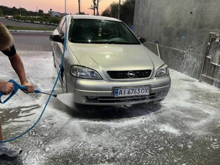 Опель Астра 2008 в Володарке на Automoto.ua Серый Опель Астра, объемом двигателя 1.6 л и пробегом 250 тыс. км за 4700 $, фото 1 на Automoto.ua