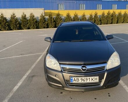 Серый Опель Астра, объемом двигателя 1.7 л и пробегом 248 тыс. км за 4000 $, фото 1 на Automoto.ua