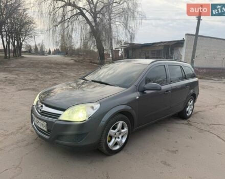 Серый Опель Астра, объемом двигателя 1.69 л и пробегом 220 тыс. км за 4700 $, фото 1 на Automoto.ua