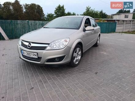 Серый Опель Астра, объемом двигателя 1.8 л и пробегом 182 тыс. км за 5555 $, фото 1 на Automoto.ua