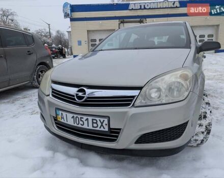 Серый Опель Астра, объемом двигателя 1.4 л и пробегом 174 тыс. км за 4800 $, фото 1 на Automoto.ua
